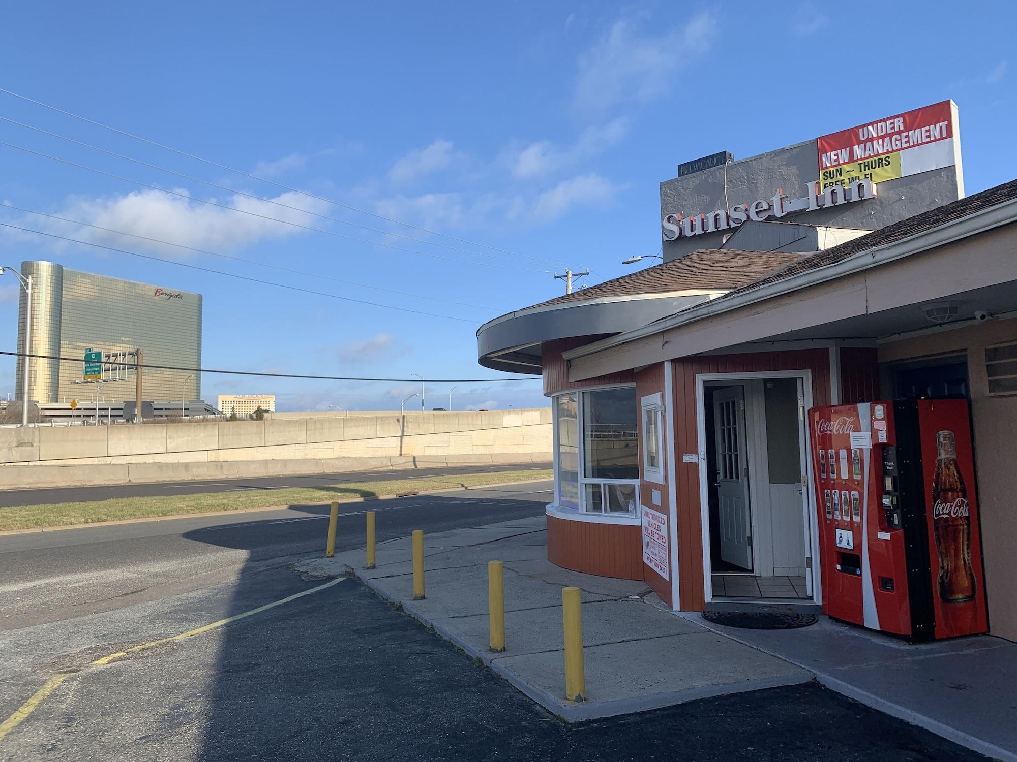 Sunset Inn 26/27