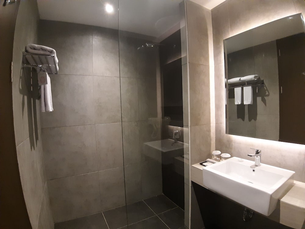 Swiss-Belinn Bogor 12/57