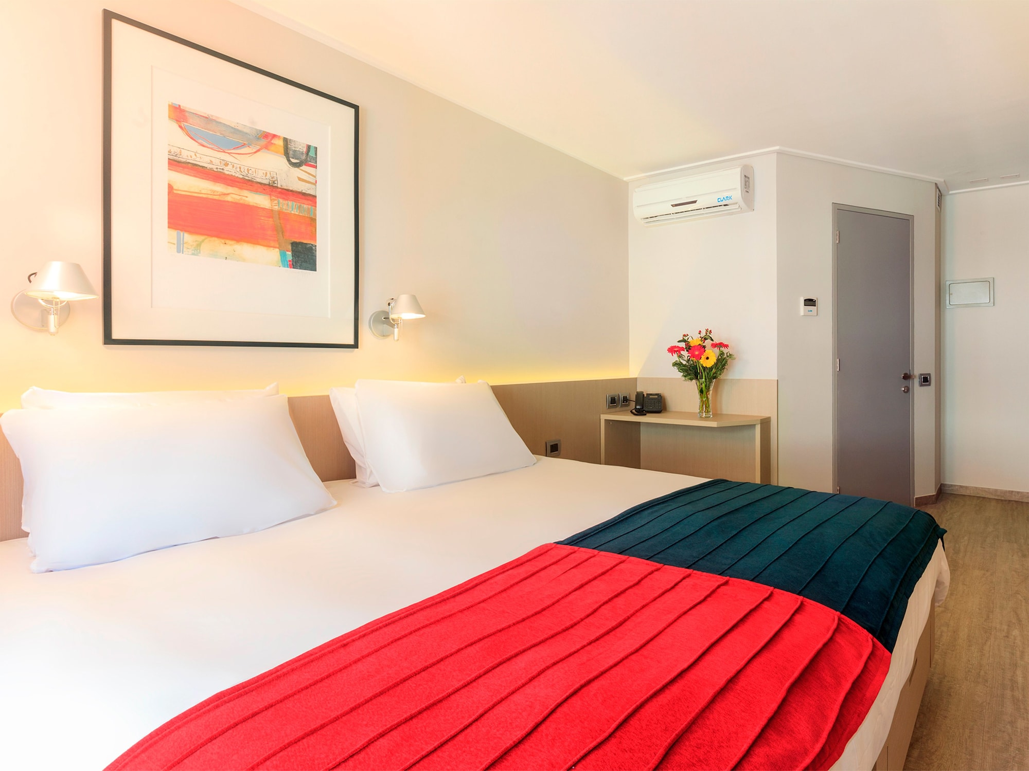 STANDARD, KING BED