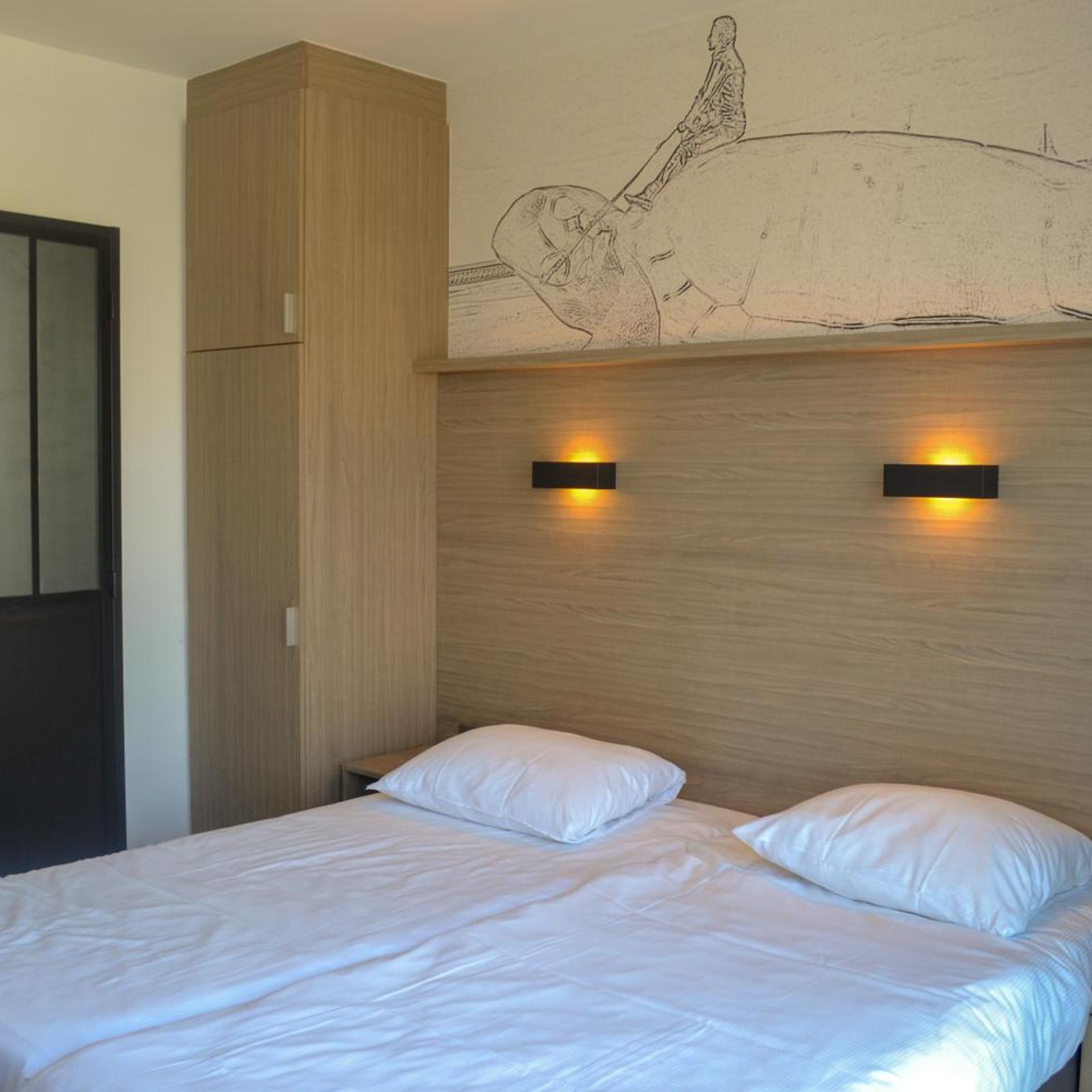 Room, Double Bed, Lateral Side Sea View