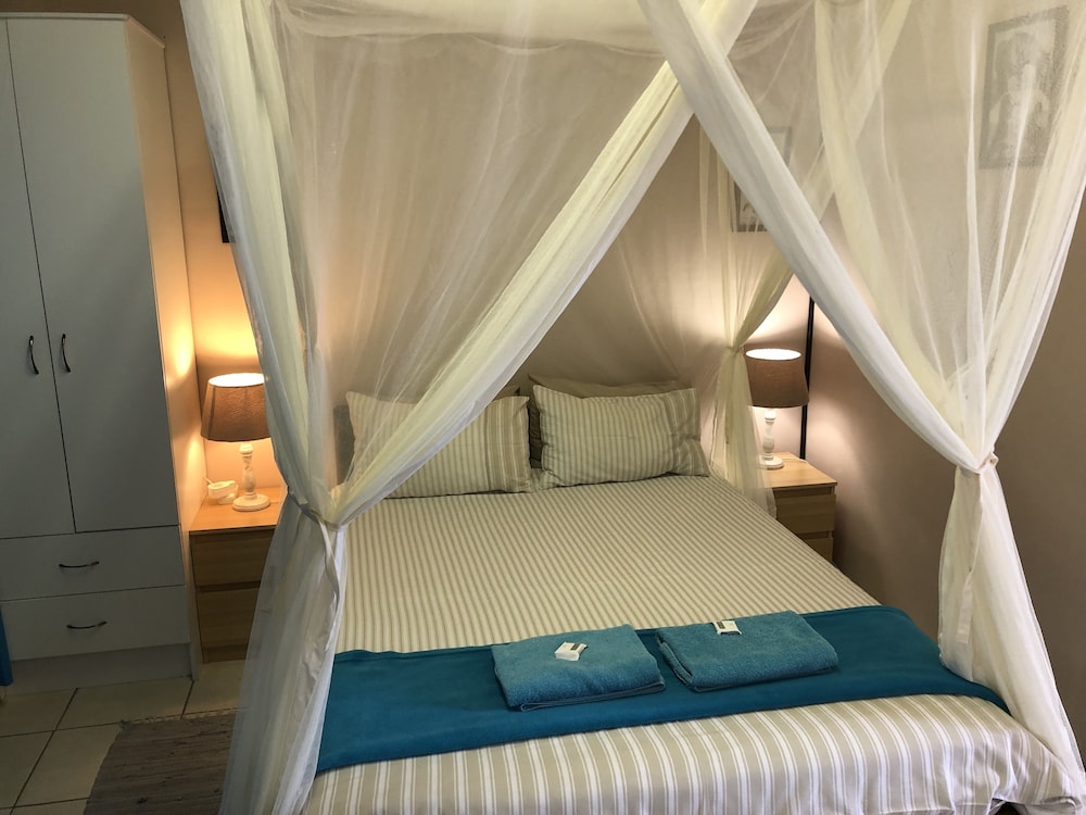 Fisherhaven Traveller s Lodge 13/50