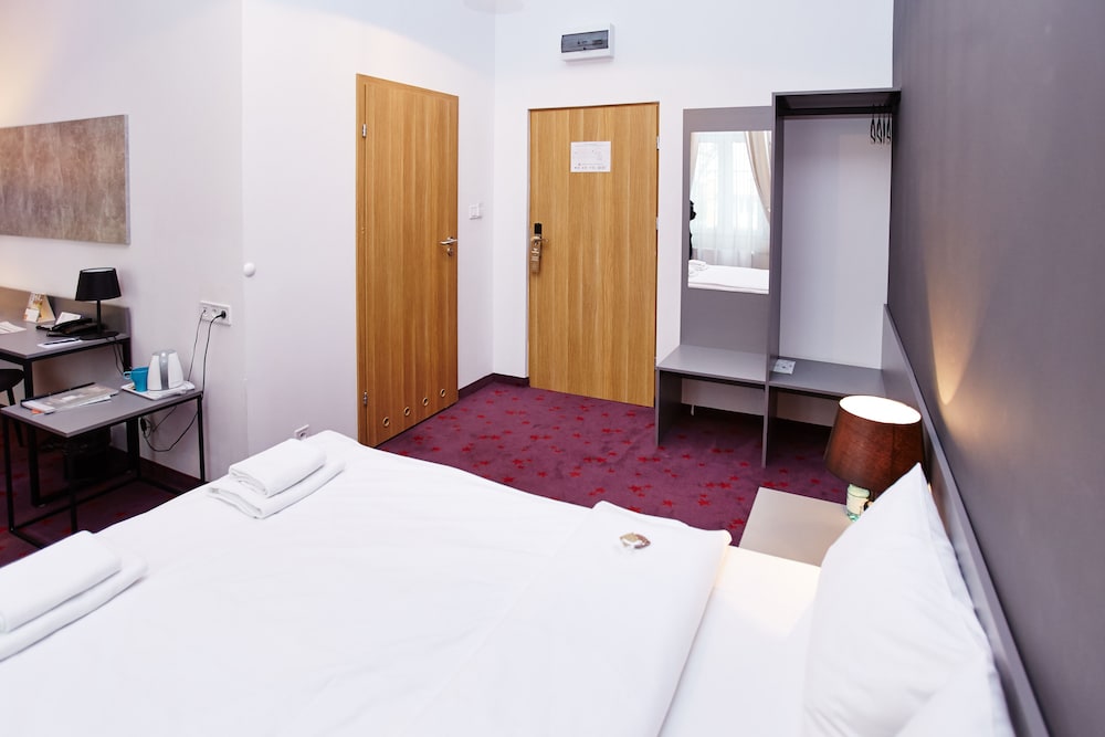 Koszary Arche Hotel 10/50