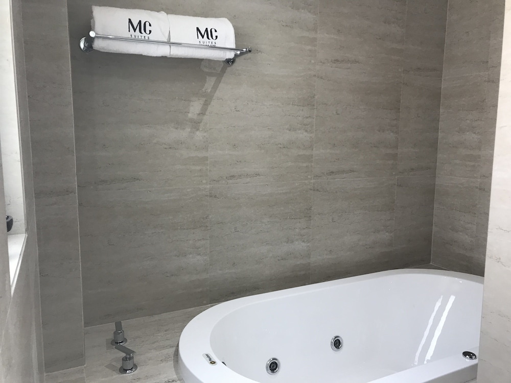 Mc Suites Reforma 15/18