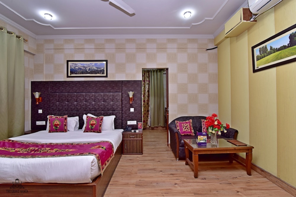 HOTEL THE GRAND MAMTA 6/23