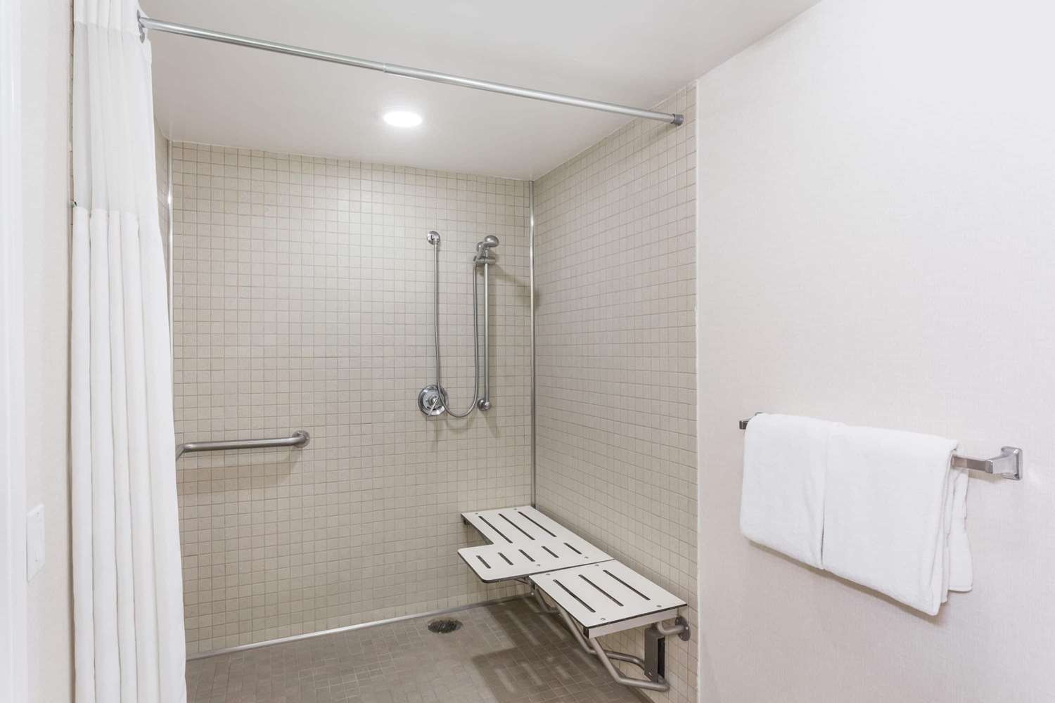 Wyndham Garden Fresno Yosemite Airport 45/45