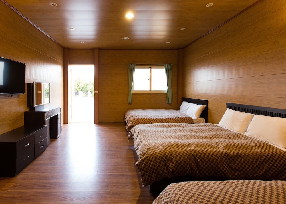 Kenting Dajianshan Wilderness Bungalow 16/32