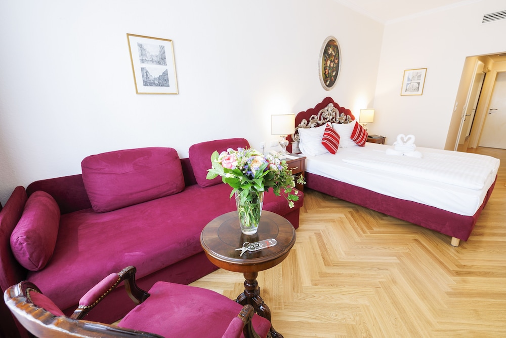 Hotel Royal 33/52