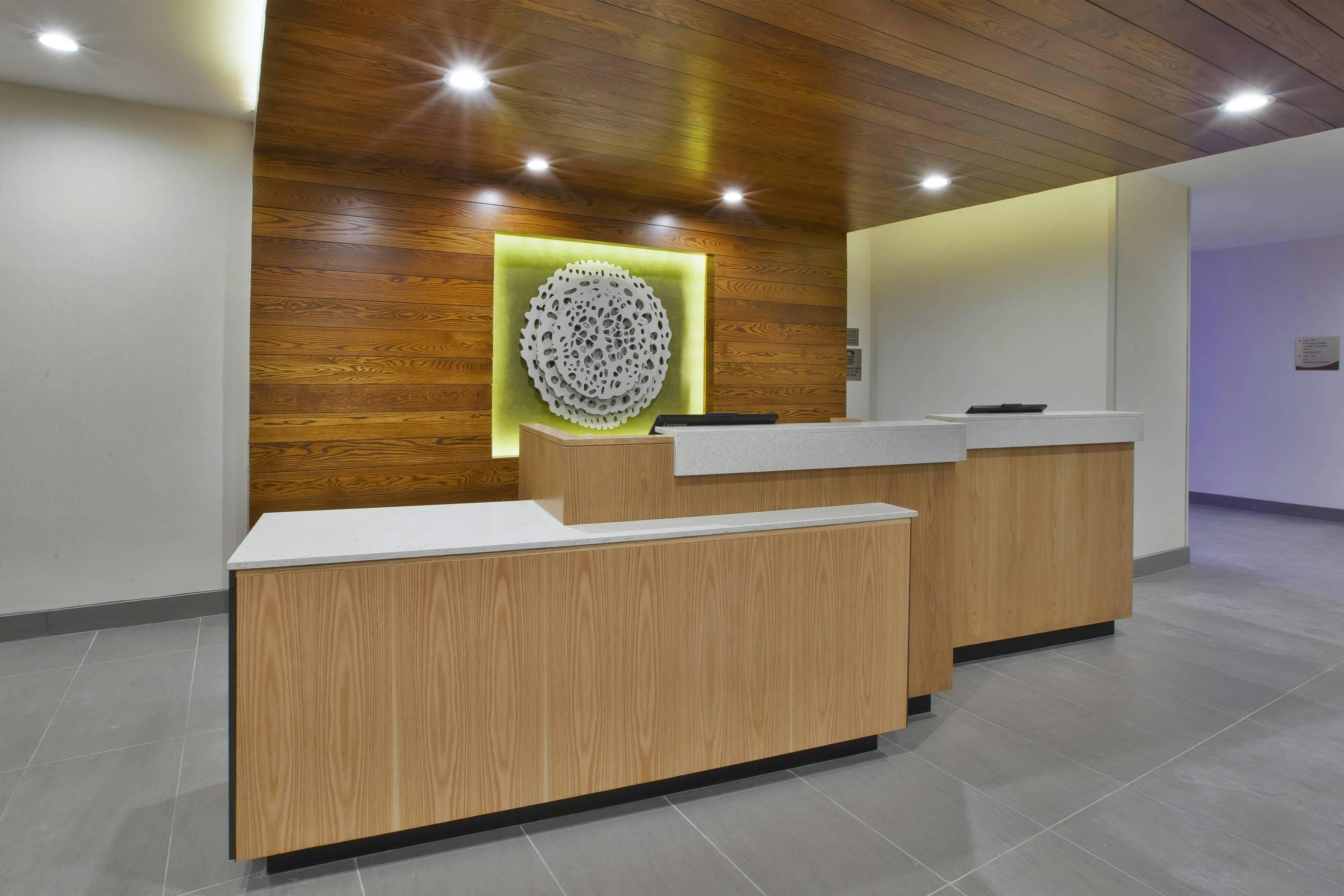 Fairfield Inn Suites Flint Grand Blanc 2/14