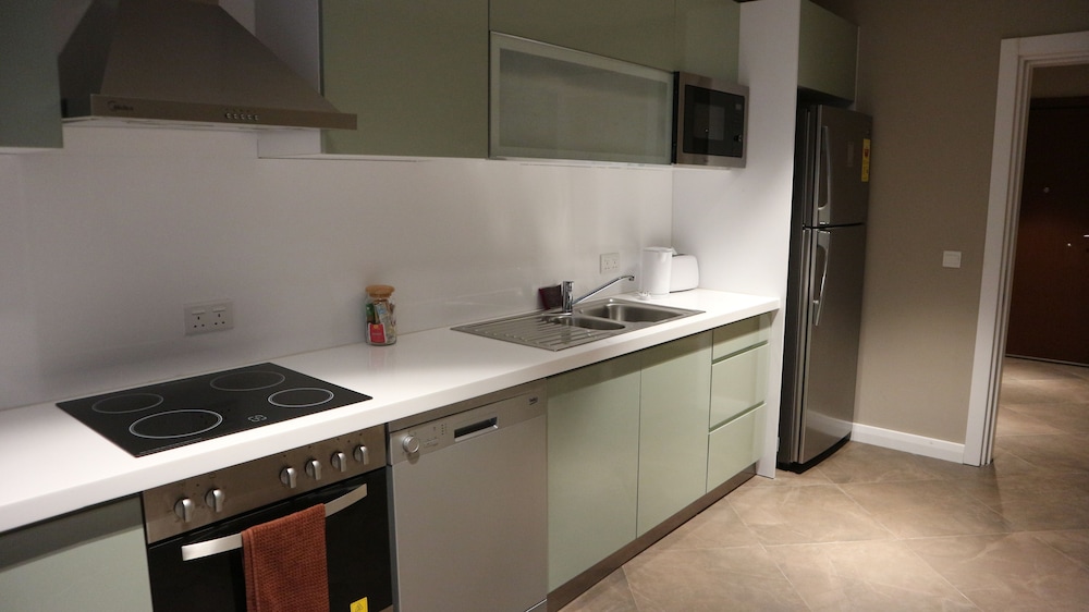 Accra Luxury Apartments Cantonments (Ex A-Lux Apartments) 35/80