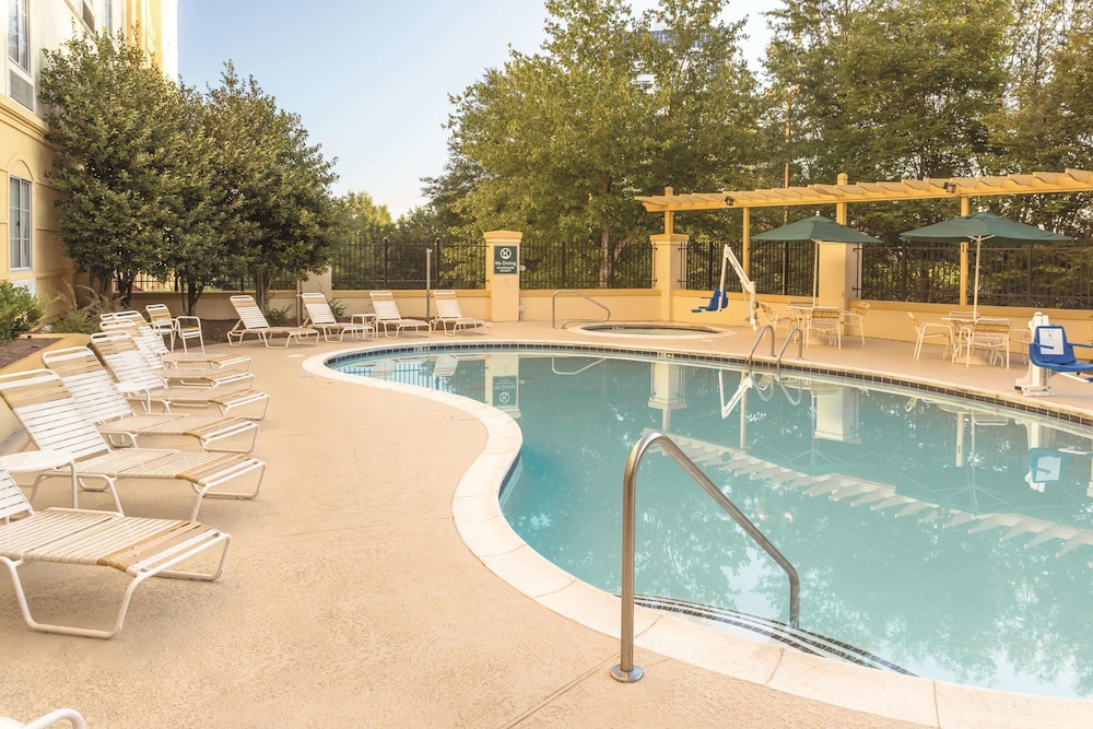 La Quinta Inn & Suites by Wyndham Atlanta Ballpark/Galleria in ATLANTA - GA