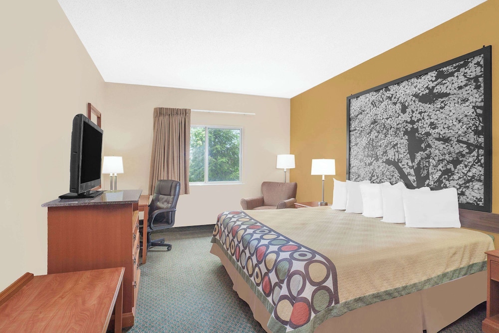 Super 8 By Wyndham Central City 4/16