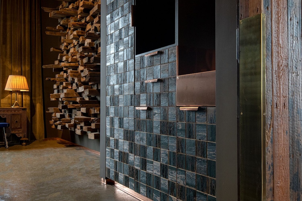 Hotel Piet Hein Eek 3/50