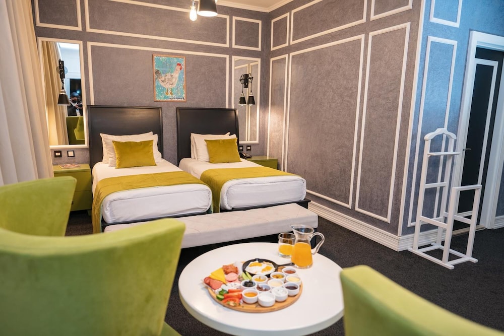 Dondar Hotel 31/61