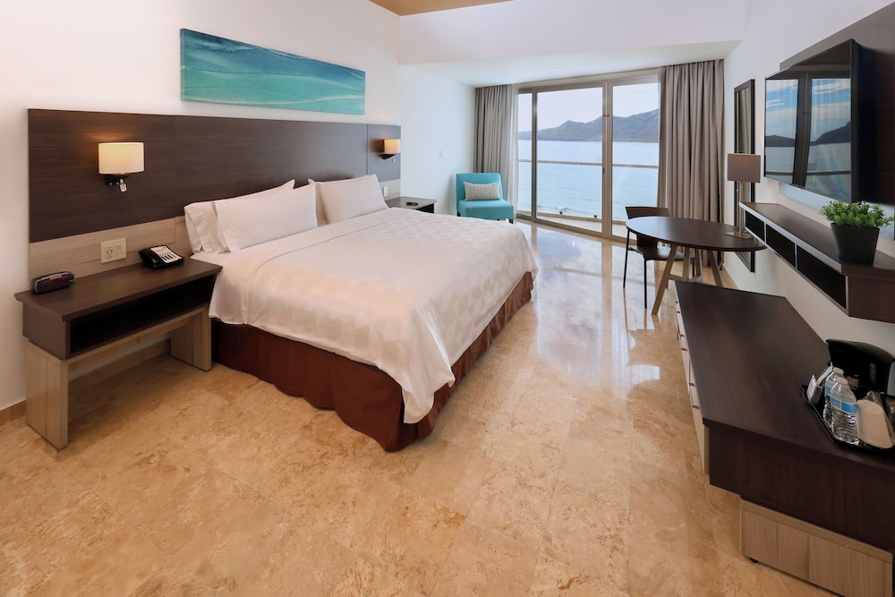 Suite, King Bed, Bunk Bed