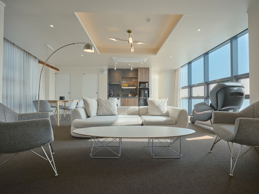 UH Suite The Haeundae 47/64