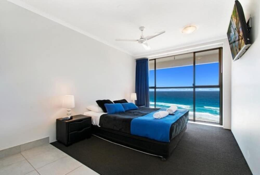 Coolum Caprice 23/76