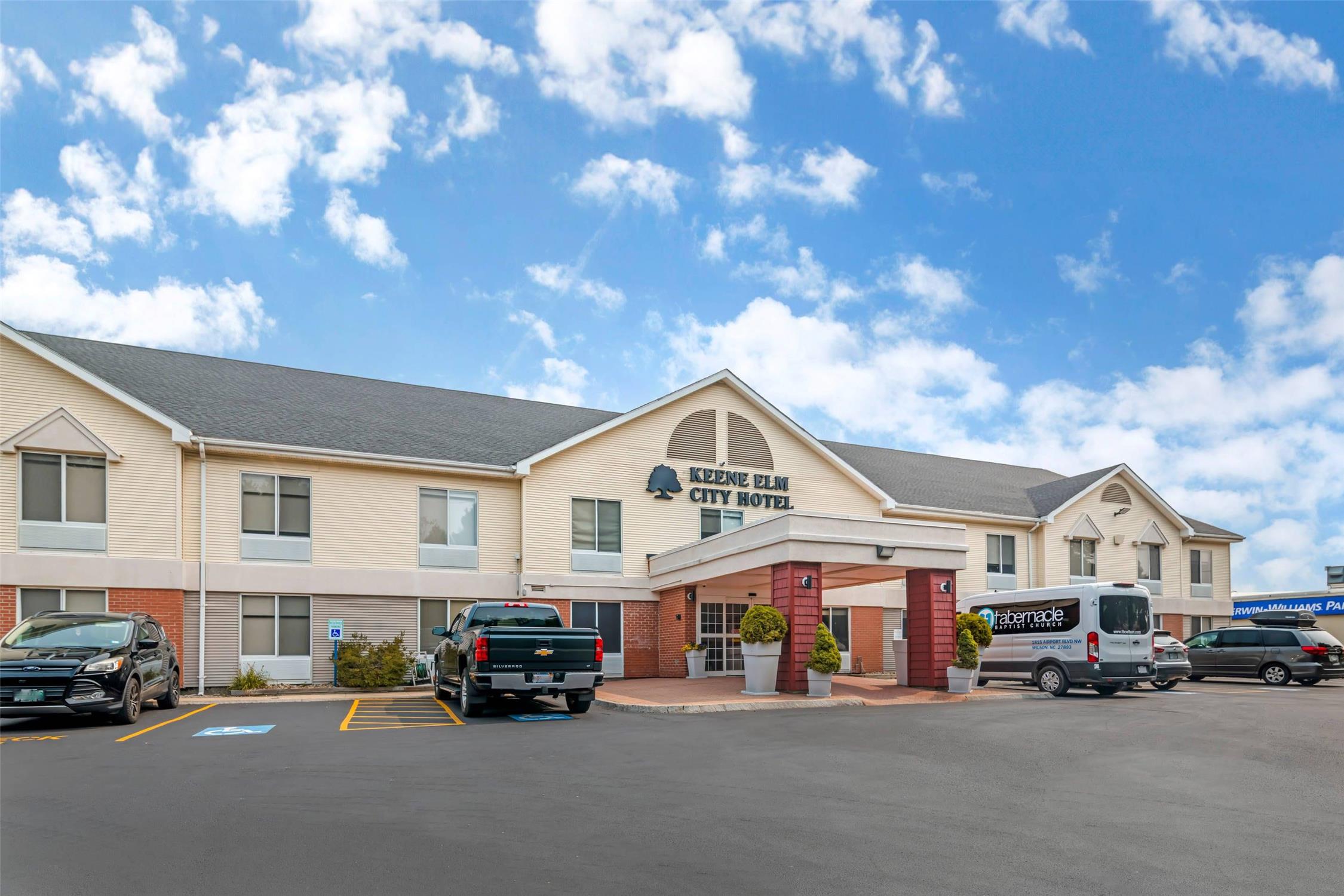 Keene Elm City Hotel, an Ascend Collection Hotel 17/18
