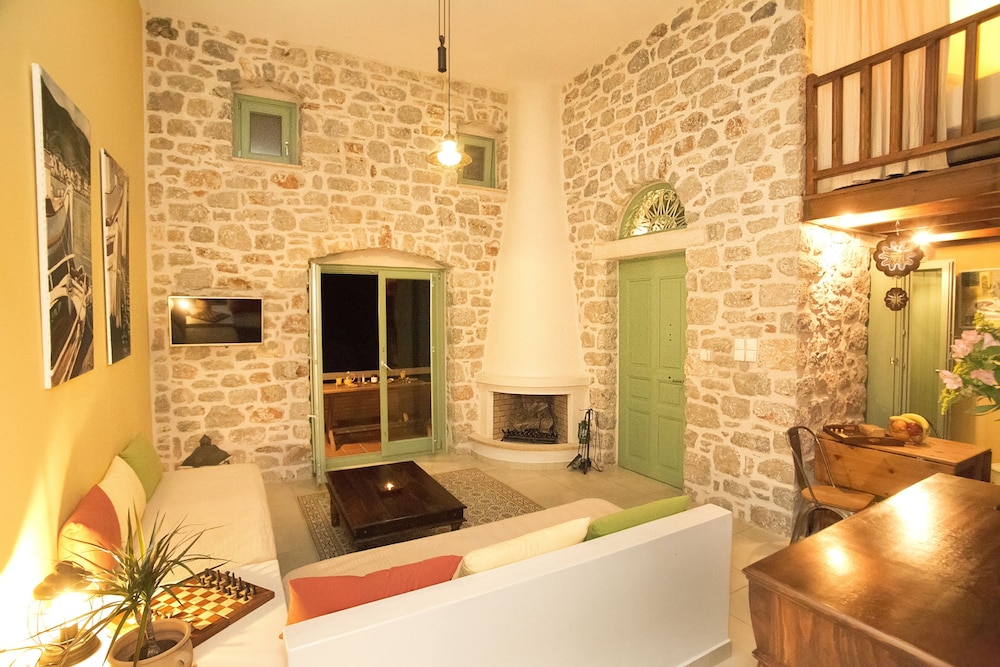 Petra Boutique Homes 2/50