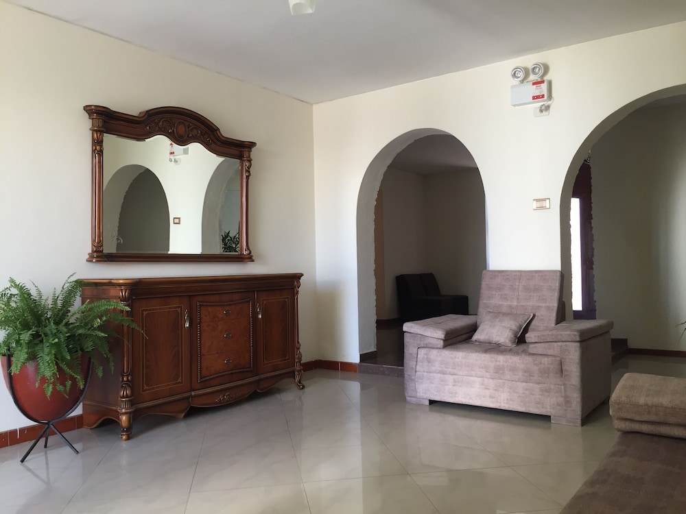 Casa Mores Inn 2/27