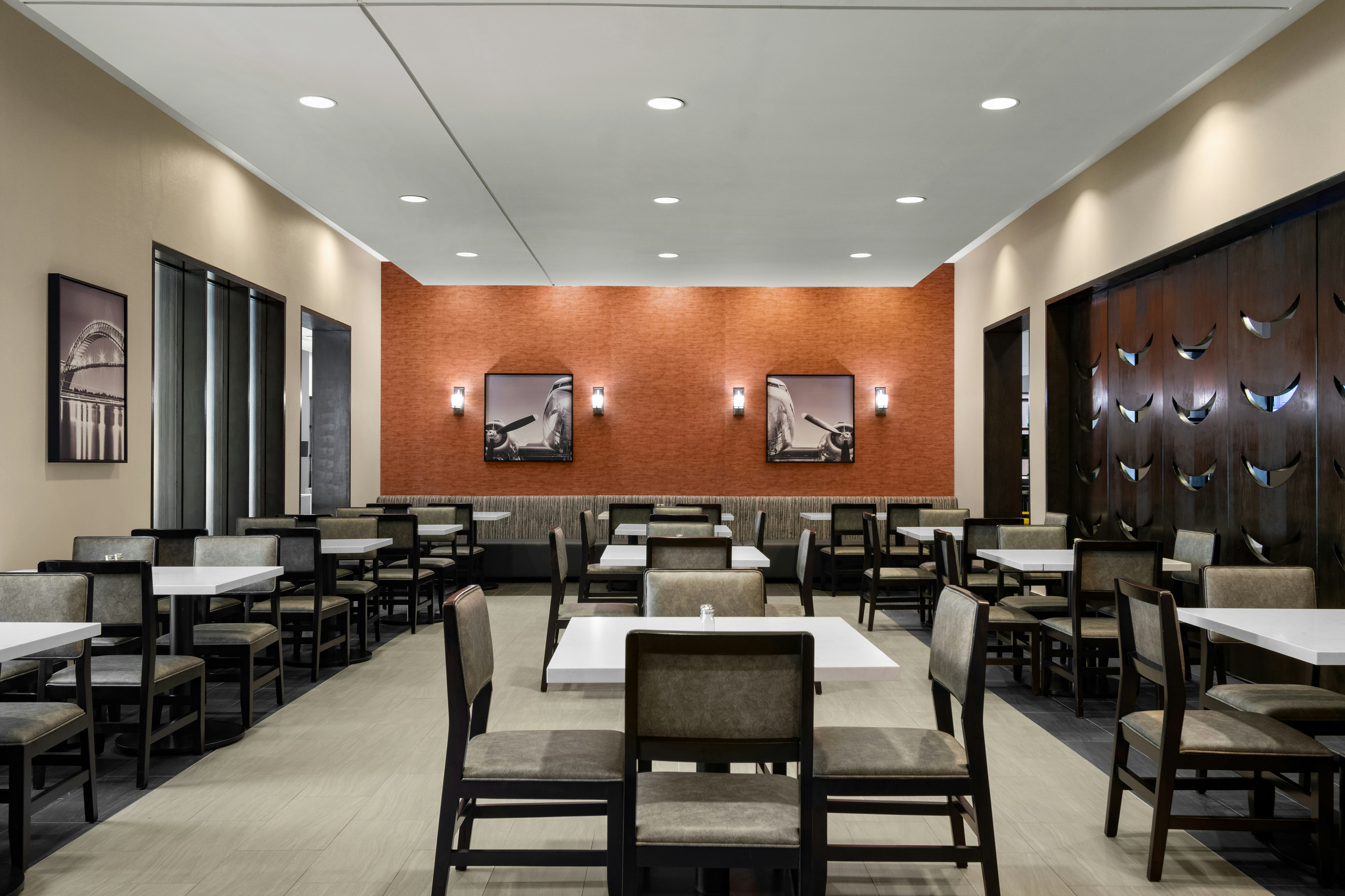 Embassy Suites by Hilton Newark Airport 35/53