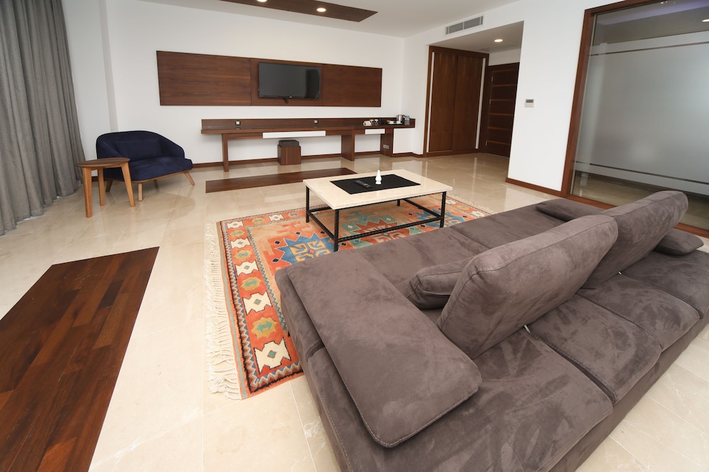 Carissa Hotel 21/35