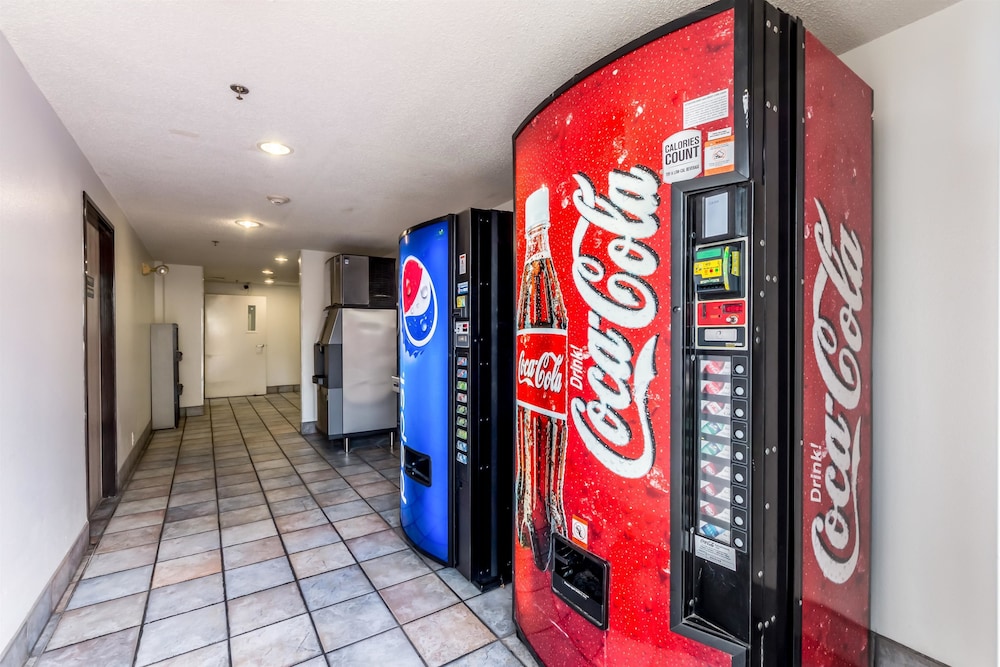 Motel6 San Antonio, TX - South photo2