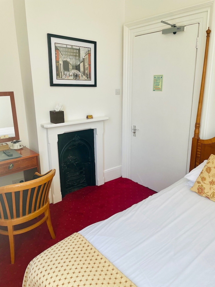 The Ebury Hotel 6/46