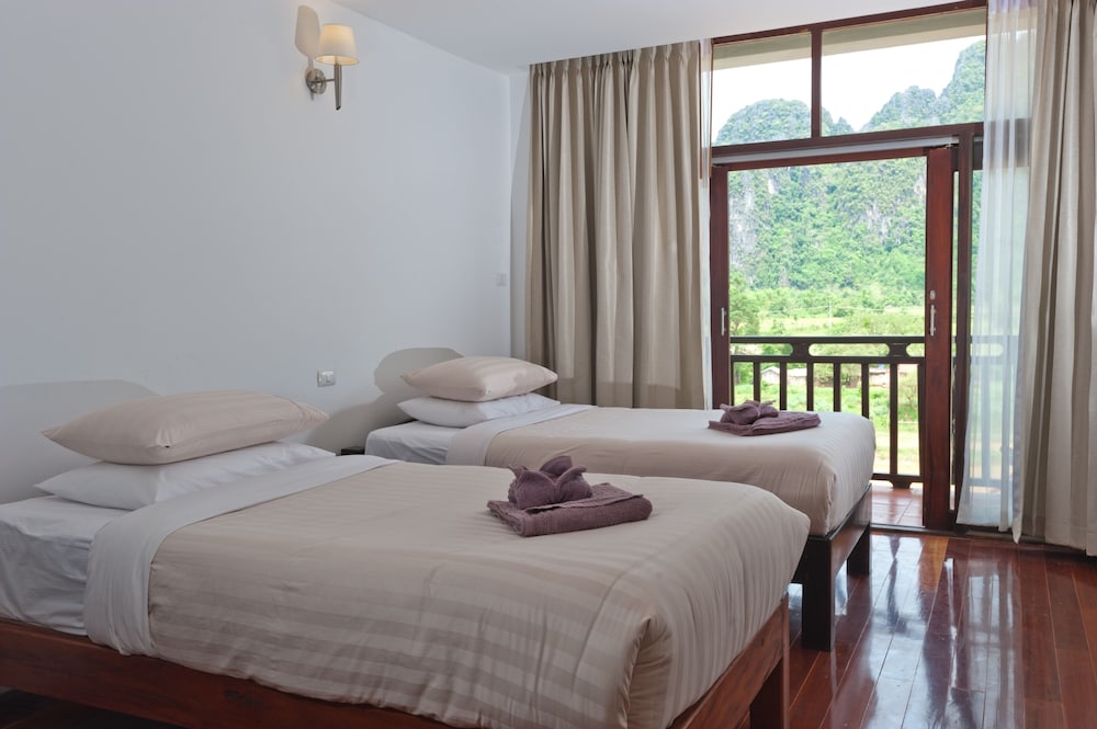 Silver Naga Hotel 30/58