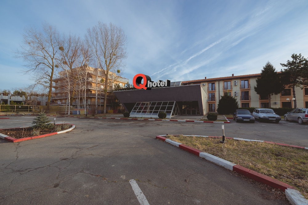 Q HOTEL NEPTUN 4/31