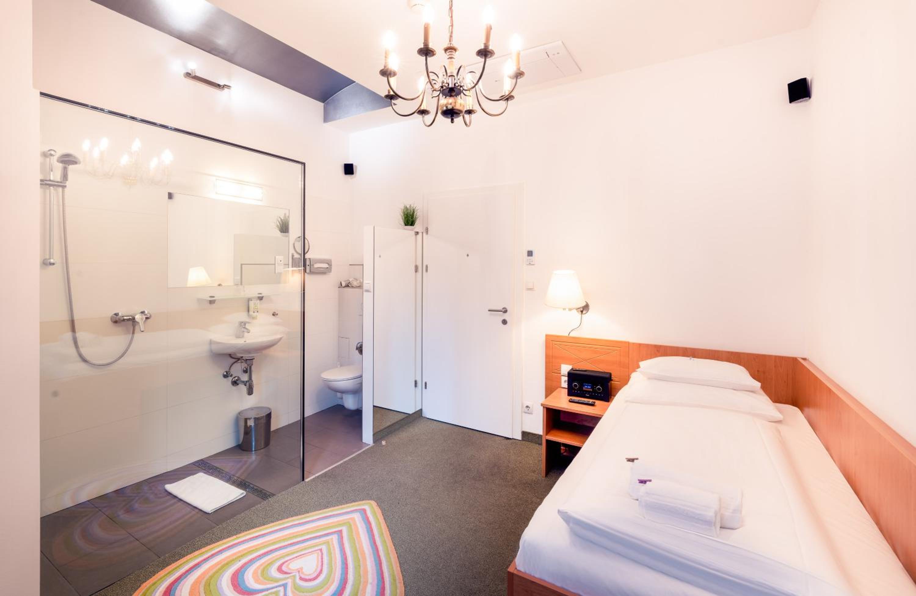 Classic, Single, Twin Beds