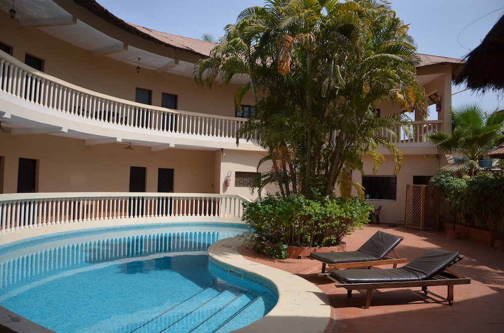 Le Flomboyant in ZIGUINCHOR