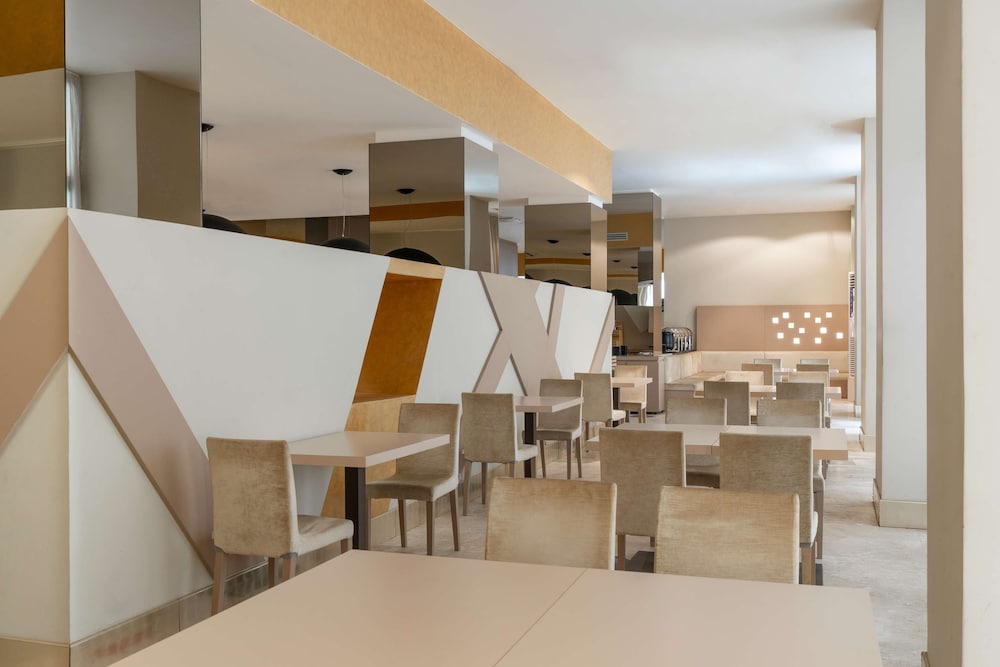 RADISSON BLU HOTEL N DJAMENA 34/46