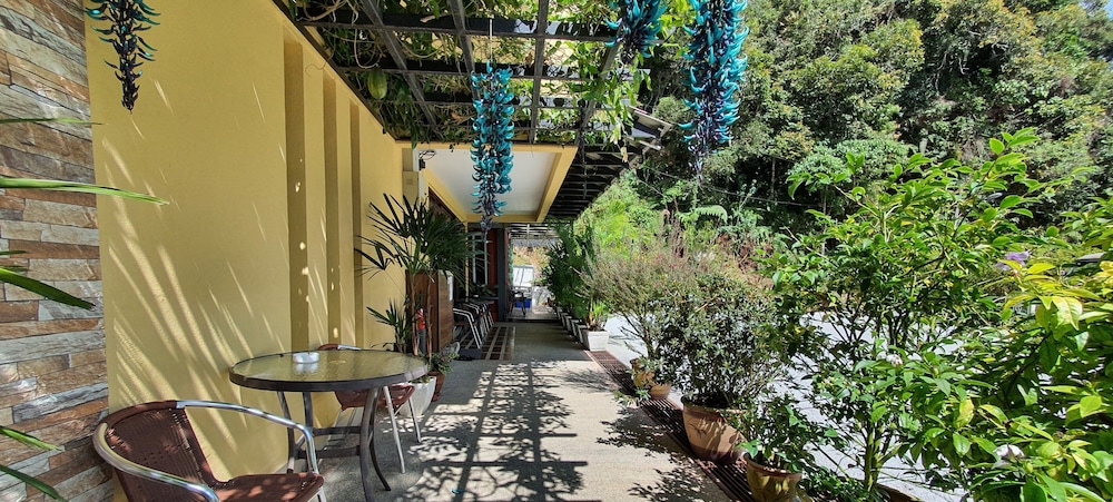 Highlanders Garden Guesthouse 54/62
