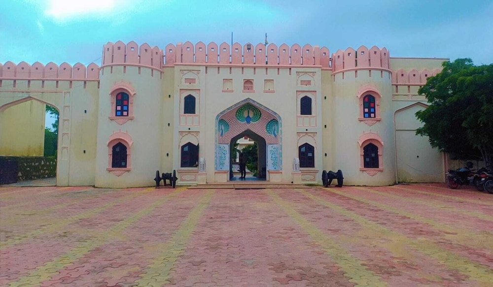 Sajjan Bagh 36/48