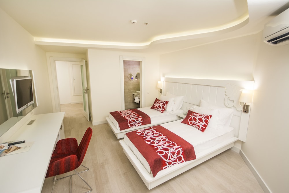 Laguna Beach Alya Resort & SPA 14/50