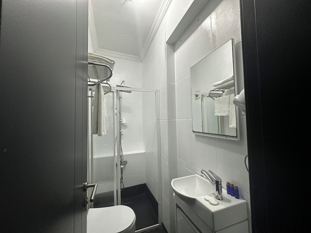 Greenstar Hotel 38/44