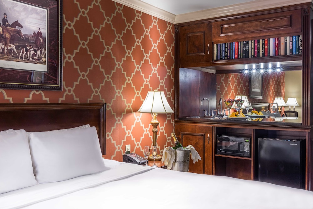 Madison Hotel 17/53