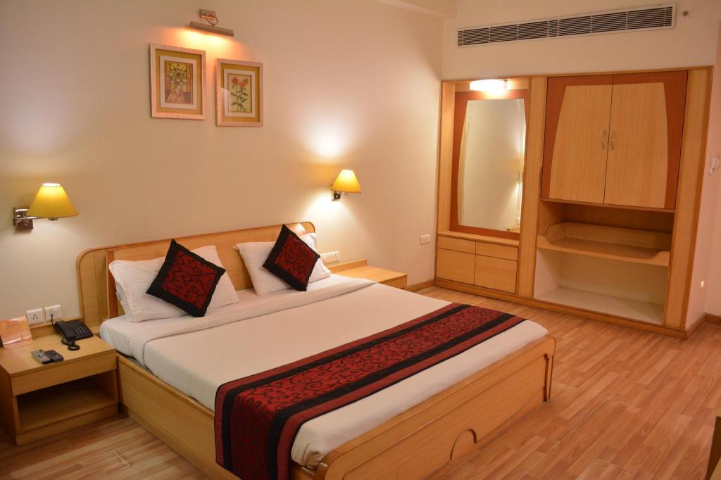 HOTEL ADITYAZ 11/41
