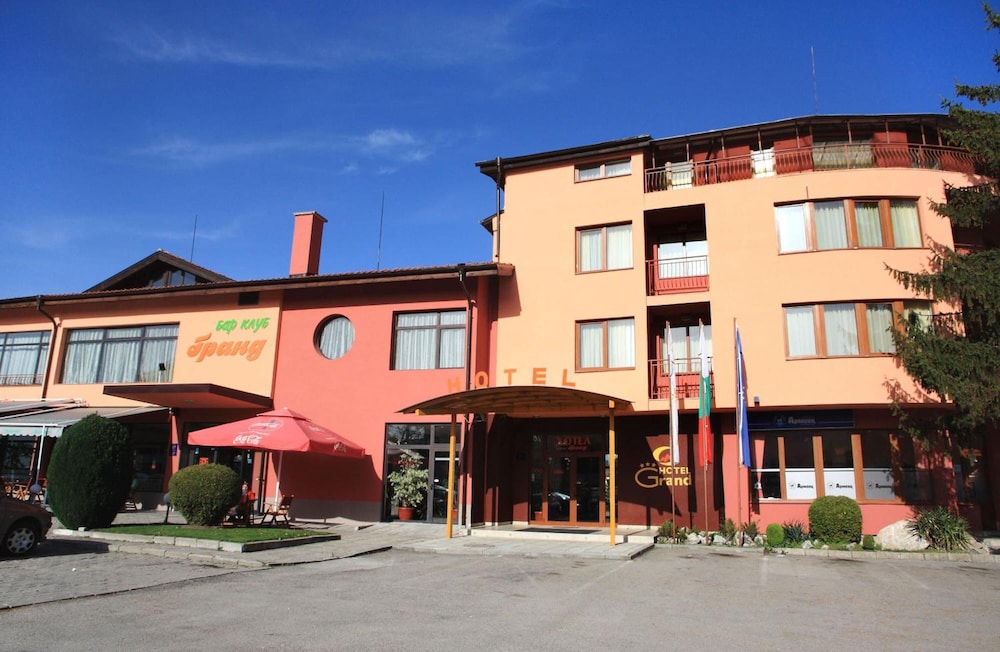 Hotel Grand 8/54