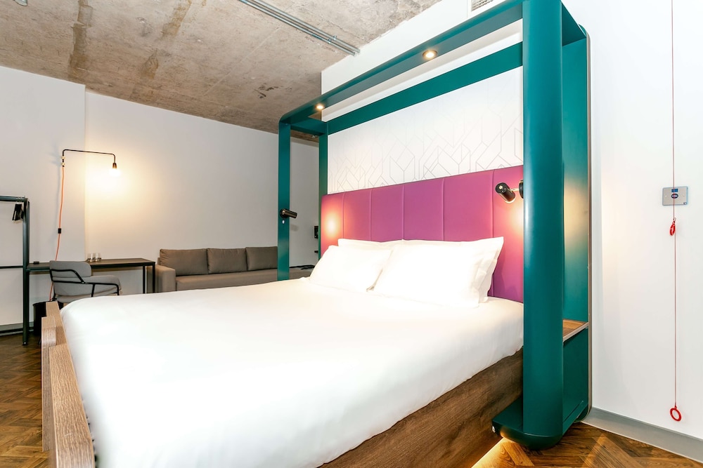 YOTEL Manchester Deansgate 11/47