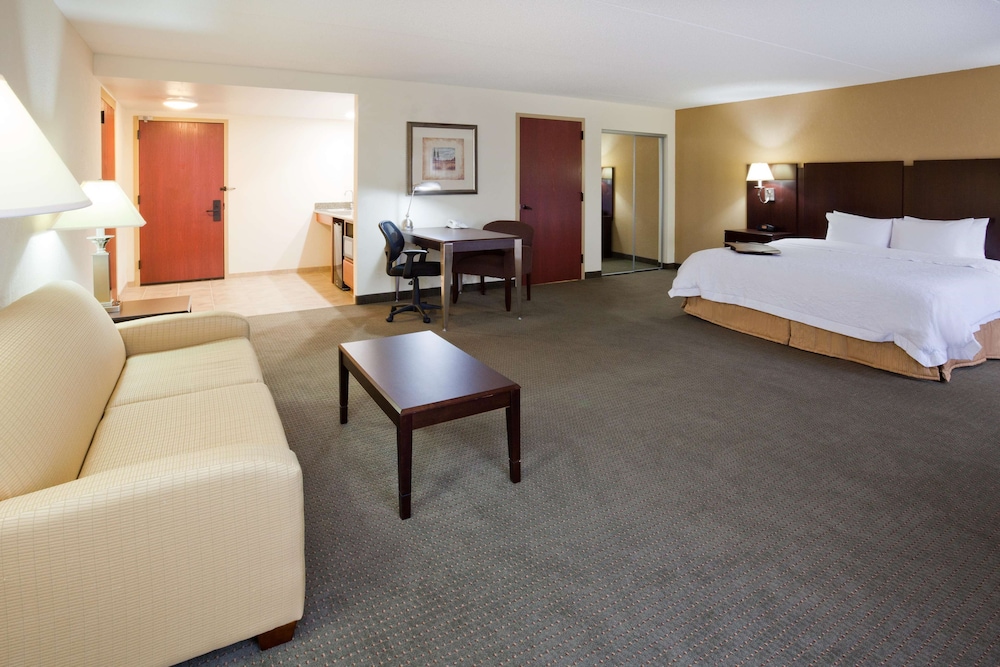 Hampton Inn & Suites Lino Lakes 11/41