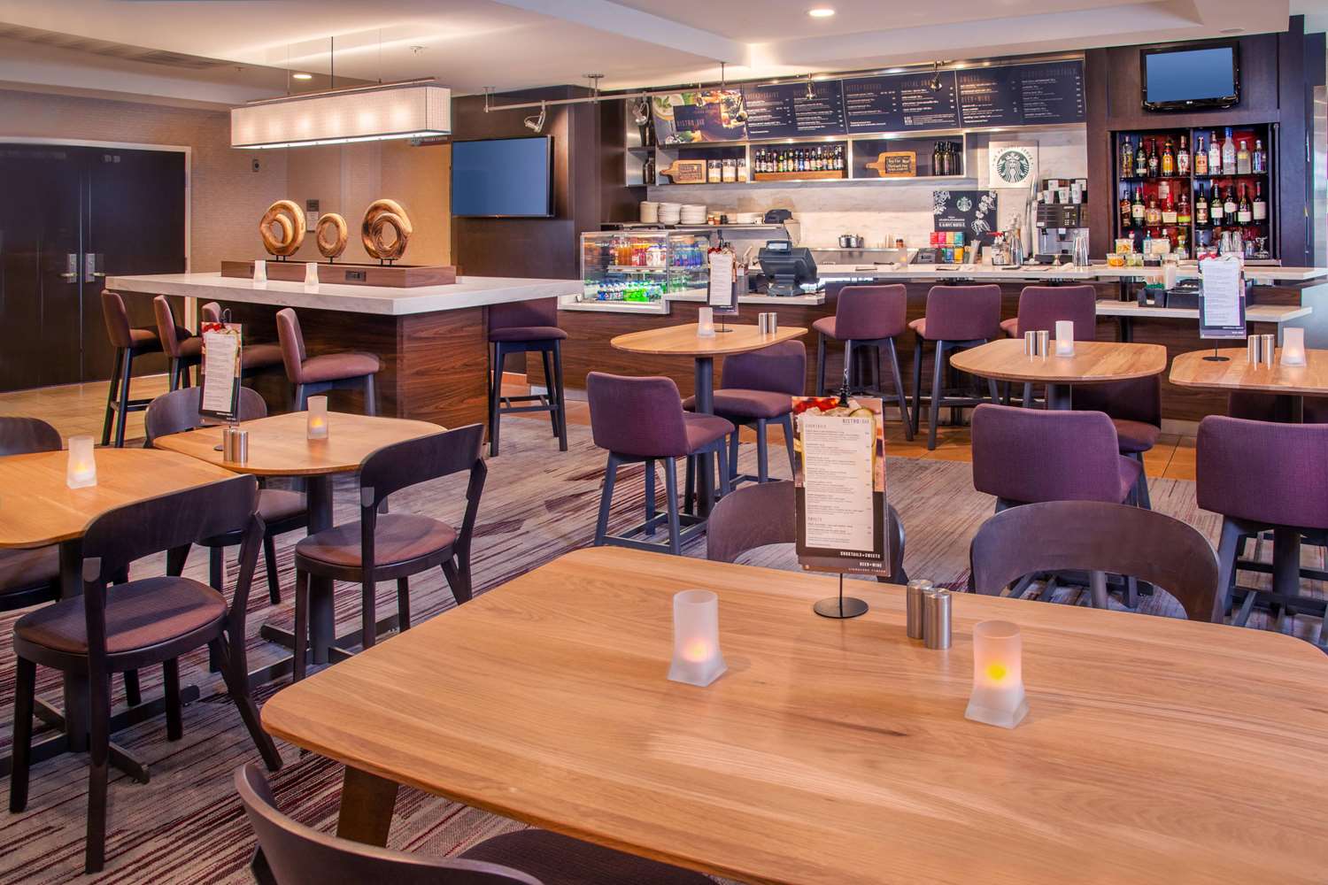 Comfort Inn & Suites Bethlehem Lehigh Valley Airport 6/15