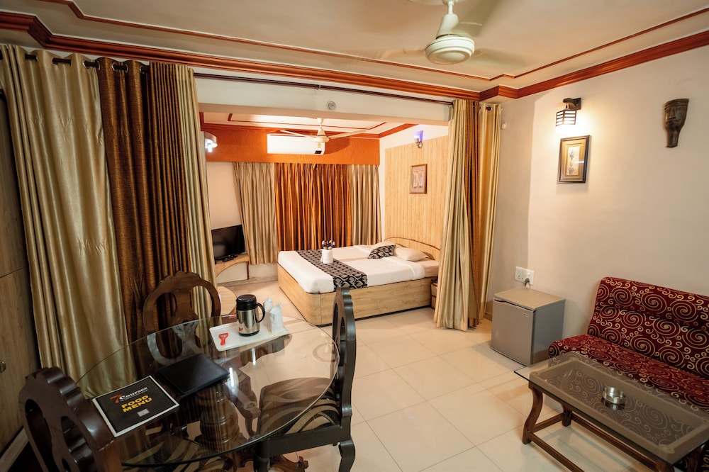 HOTEL GRAND ARJUN 40/50