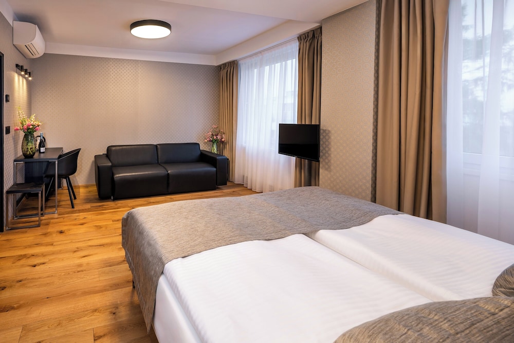 Aida Hotel 38/72