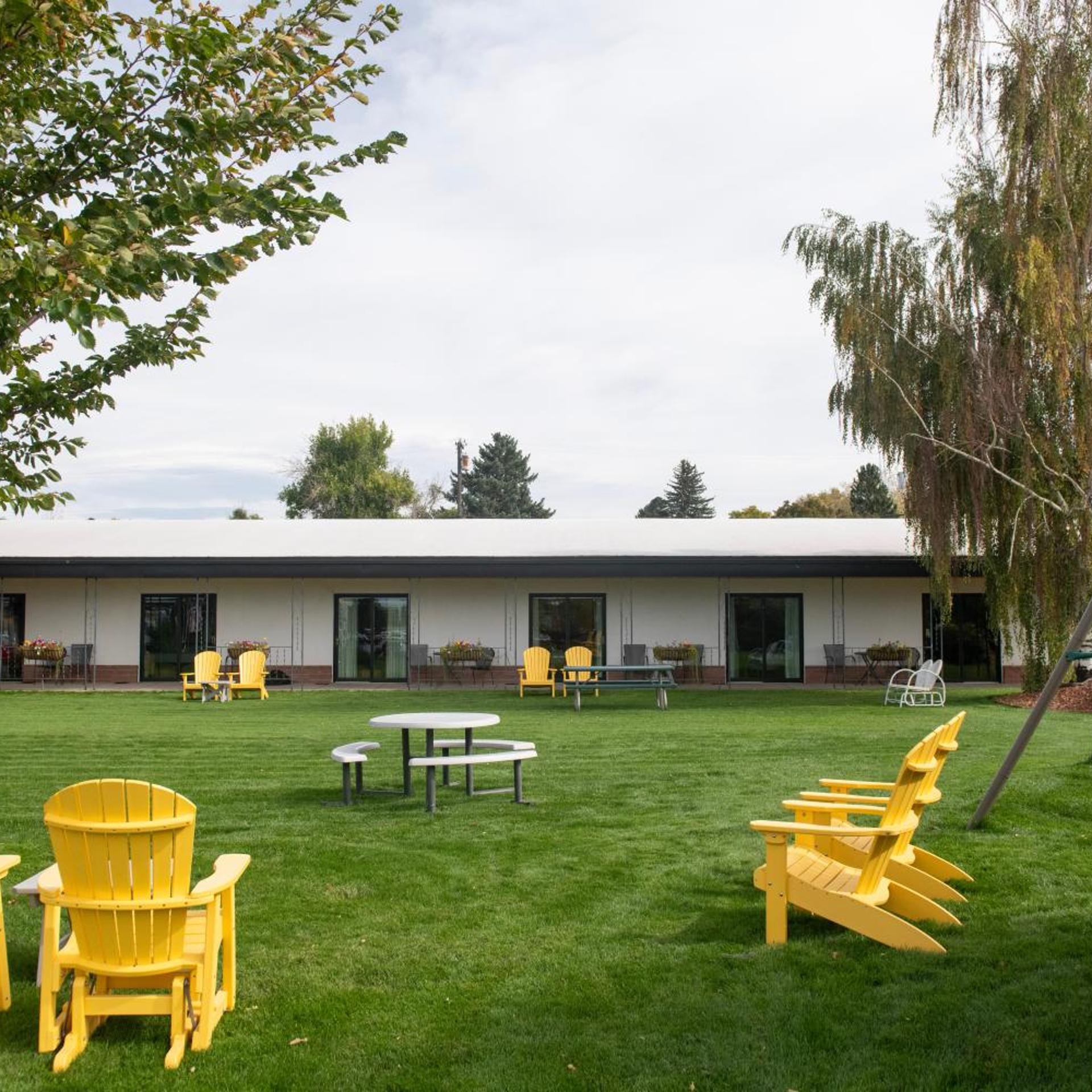 The Sapphire Motel 45/50