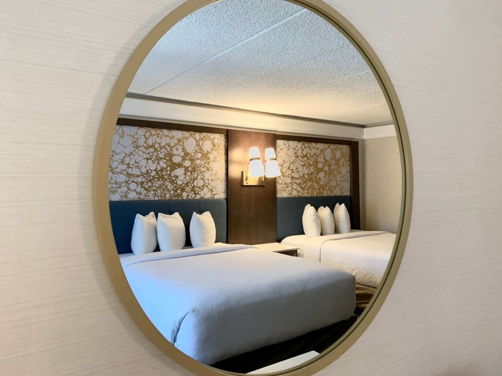 Suite, 2 Queen Beds, Kitchen