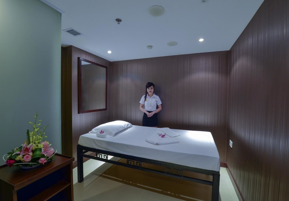 Aristo International Hotel 23/53