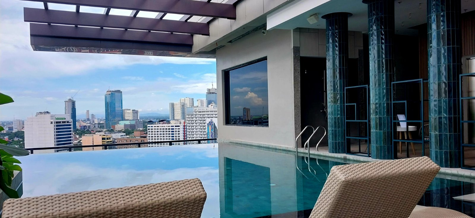 Harolds Hotel Quezon City 30/33