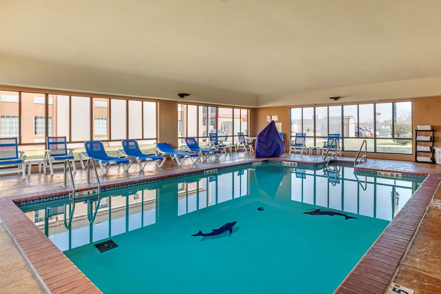 Comfort Inn and Suites Pauls Valley - City Lake 12/18