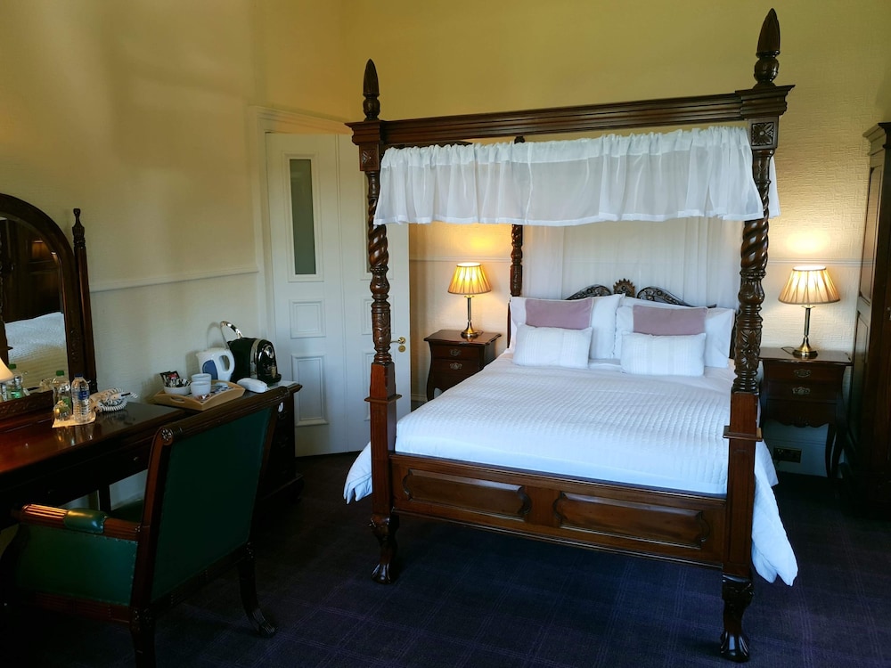 Mansfield House Hotel 31/73